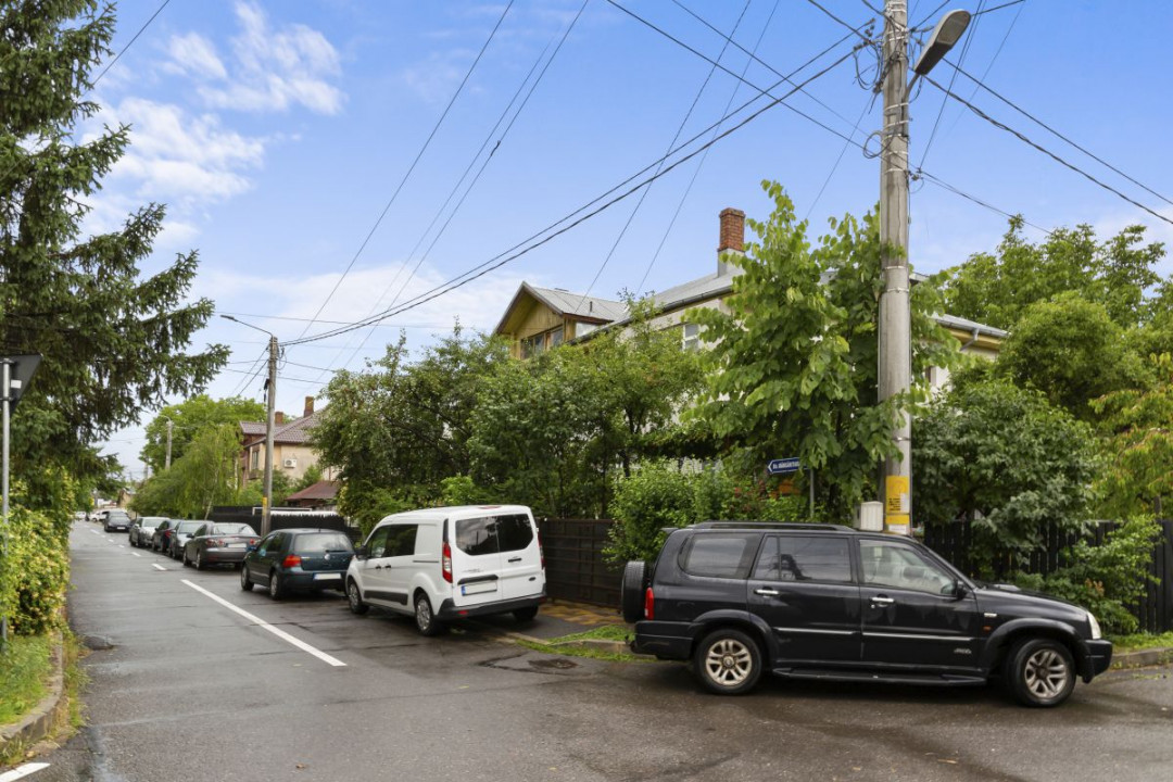 OTOPENI - CENTRAL, APARTAMENT IN VILA, 3 CAMERE 79 MP, ETAJ 1!