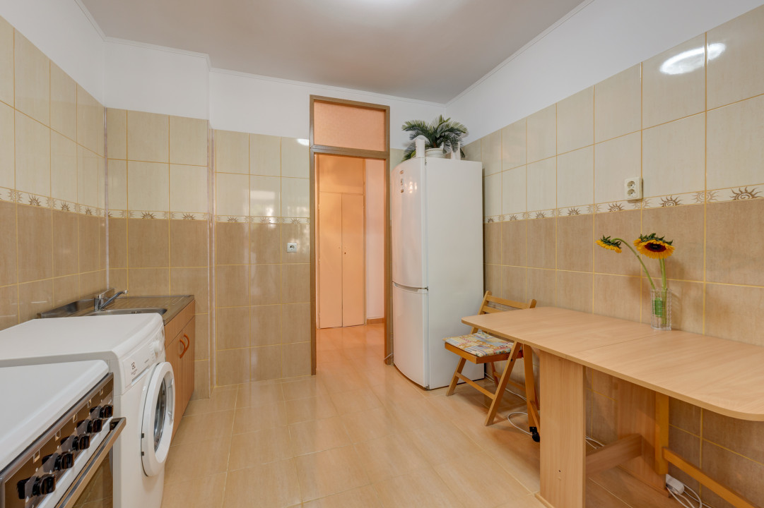 Apartament 2 camere, decomandat, 51 mp, an 1982, Dristor