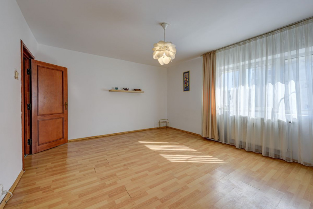 Apartament luminos de 3 camere, Decebal - Theodor Sperantia!