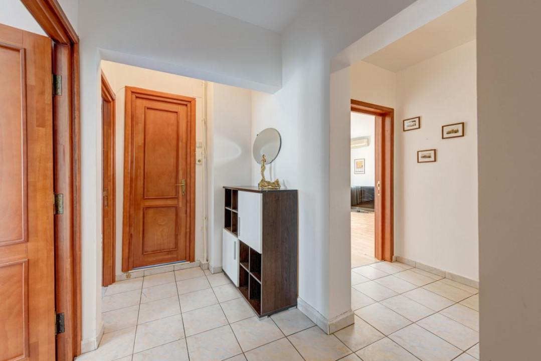 Apartament luminos de 3 camere, Decebal - Theodor Sperantia!