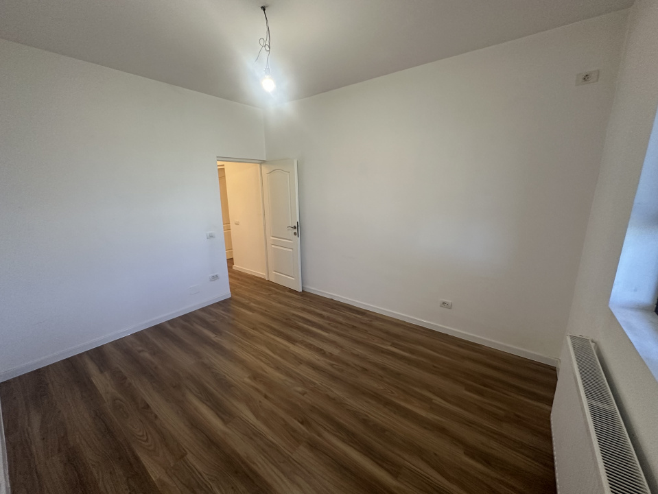 POSTA CASA 124 MP, TEREN 406 MP  