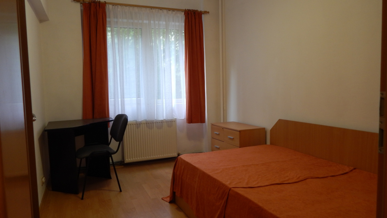 3 camere de inchiriat langa metrou Brancusi