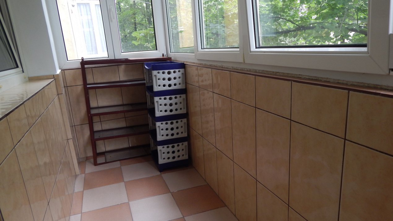 3 camere de inchiriat langa metrou Brancusi