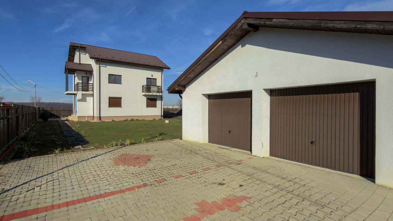 Vila vanzare Sabareni , teren 1876 mp