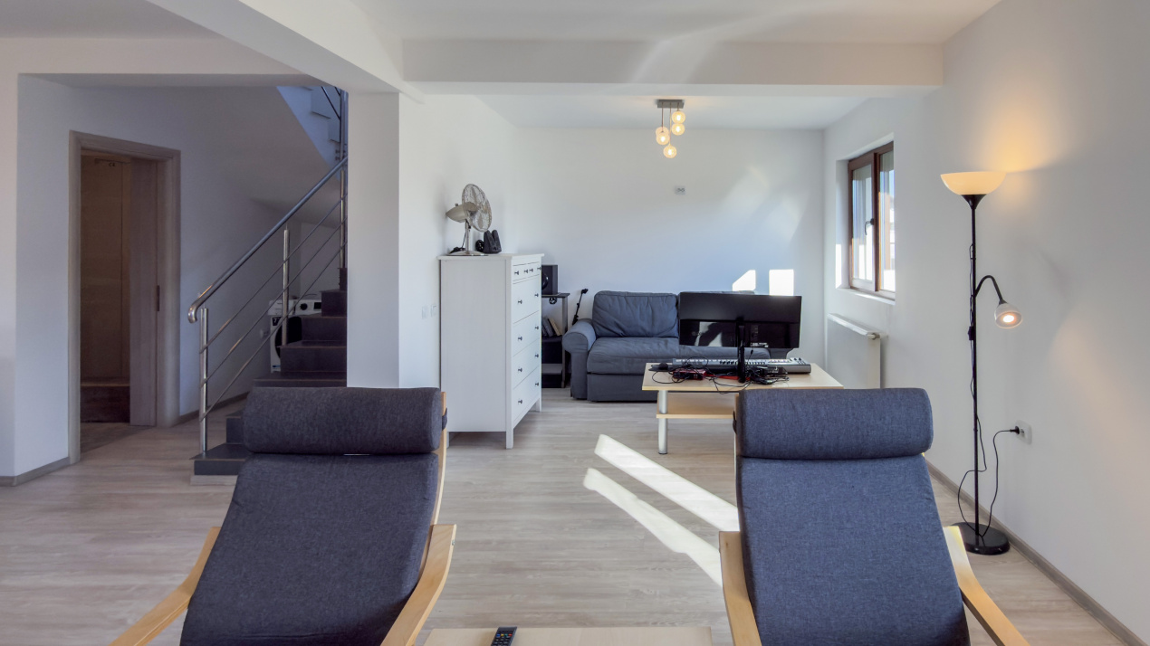 Vila vanzare Sabareni , teren 1876 mp