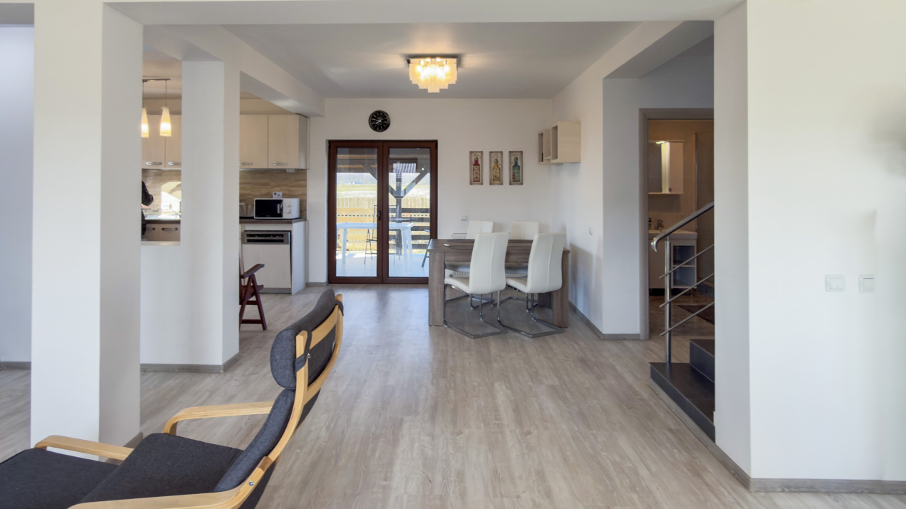 Vila vanzare Sabareni , teren 1876 mp