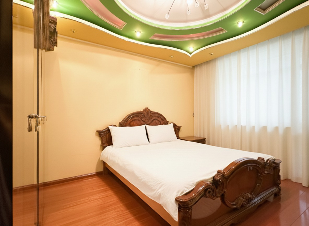 Moldoveni 8 | Decomandat | Mobilat si Utilat | STB la 3 min | Etaj 4