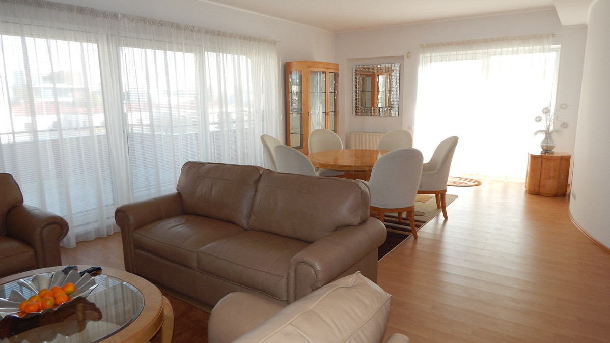 Apartament inchiriere 5 camere Primaverii