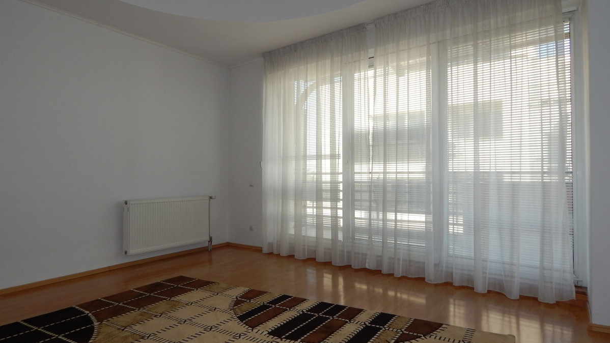 Apartament inchiriere 5 camere Primaverii