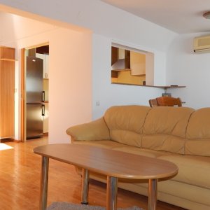  3 camere Aviatorilor la numai 650 euro/luna